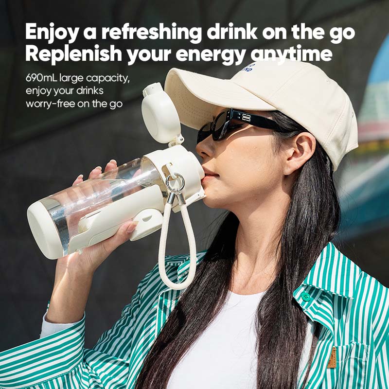 Portable 2-in-1 Water Bottle with Mini Fan – Stay Cool & Hydrated Anywhere