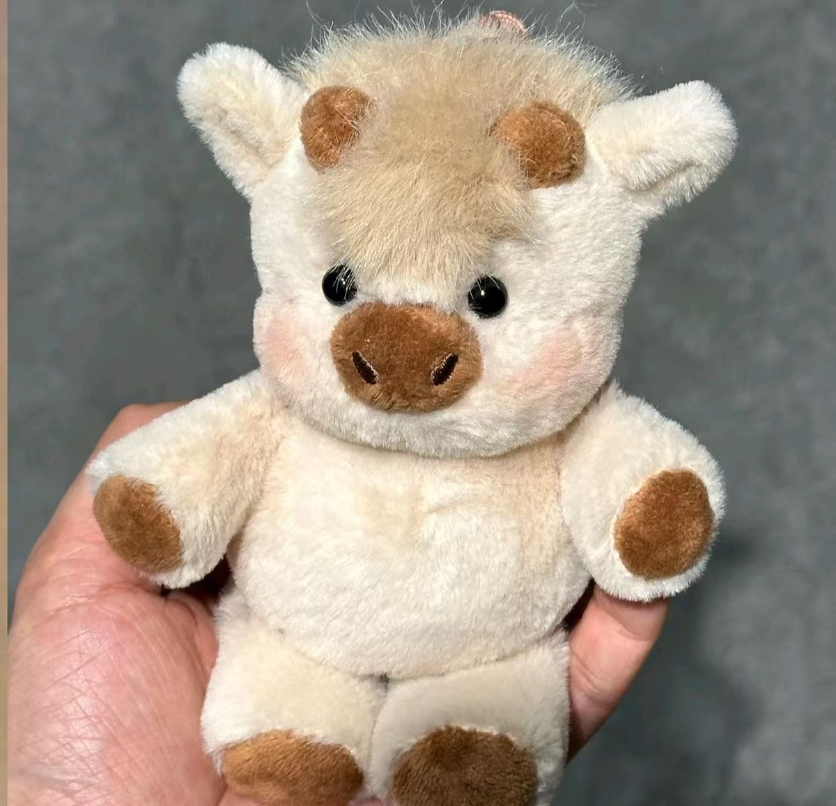 Cute Running Animal Plush Keychain – Wind-Up Mini Plush Toy, Adorable Moving Keyring Gift for Kids & Adults