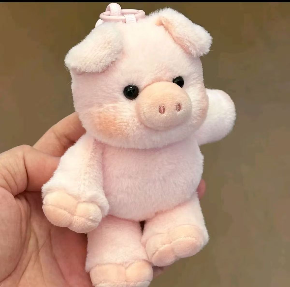 Cute Running Animal Plush Keychain – Wind-Up Mini Plush Toy, Adorable Moving Keyring Gift for Kids & Adults