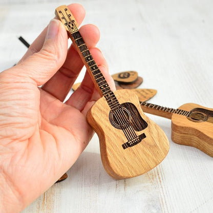 🎁Wooden Guitar Pick Case🎸