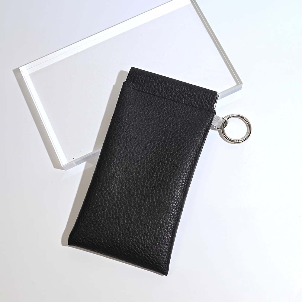 TYIIMAX™ Minimalist PU Leather Eyeglasses Pouch – Portable Sunglasses Case with Built-In Cleaning Cloth & Key Ring