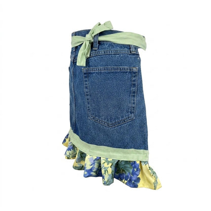 👖Denim Ruffle Apron – Upcycled from Vintage Jeans, Floral Lace Trim – Sustainable Gift for Garden & Kitchen 🧑‍🌾♻️
