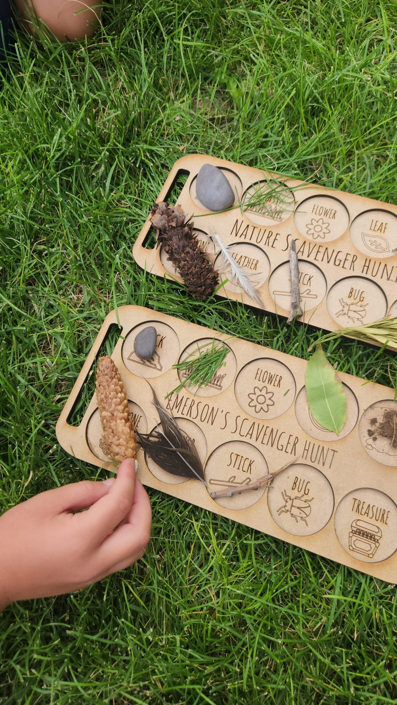 Wooden Bug Scavenger Hunt Board – Outdoor Nature Adventure for Kids